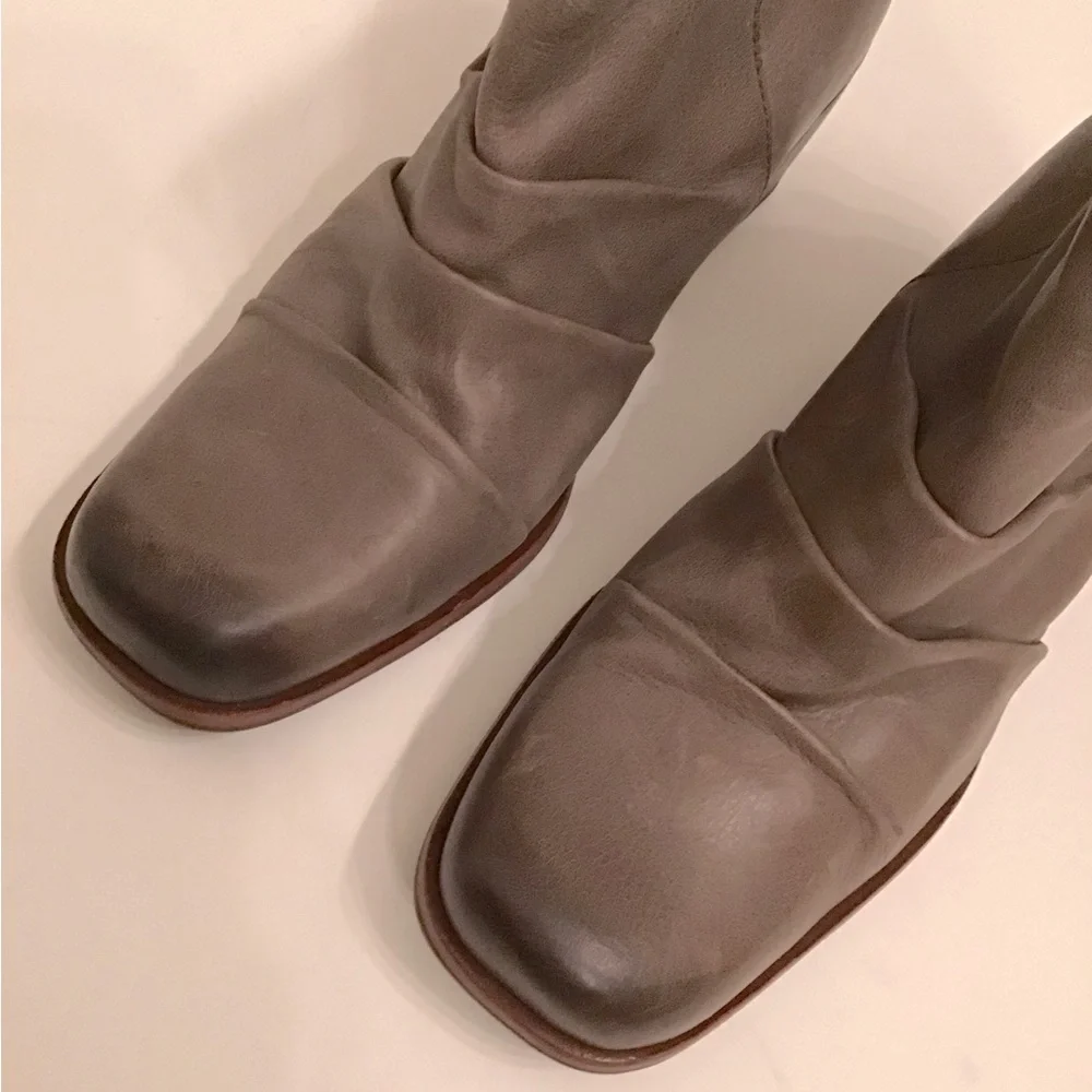 KORK-EASE, Women’s Kissel Taupe Ruched Leather Bootie Block Heel Ankle Boot Sz 8